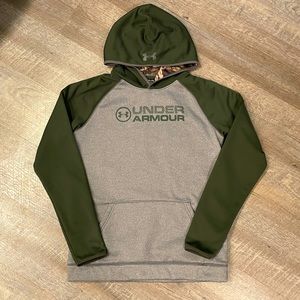 Under Armour graphic performance hoodie. Like new!